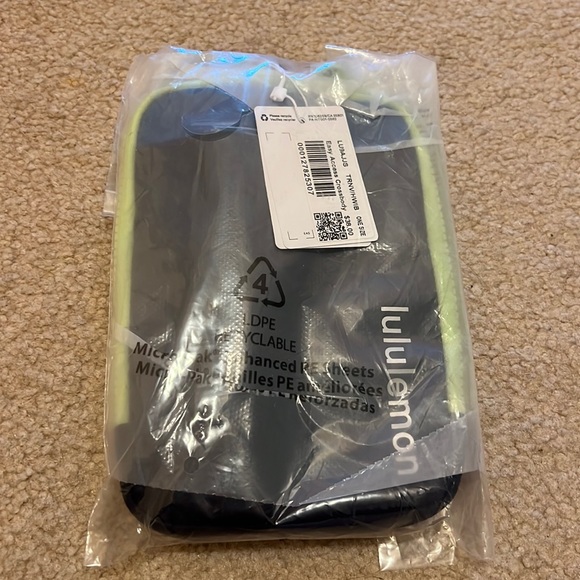 Lululemon easy access crossbody true navy/Hawaiian blue - Picture 4 of 4